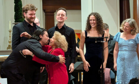 33 America Sings a Siren's Song - a kiss for composer Victoria Bond (Liz Thomson)