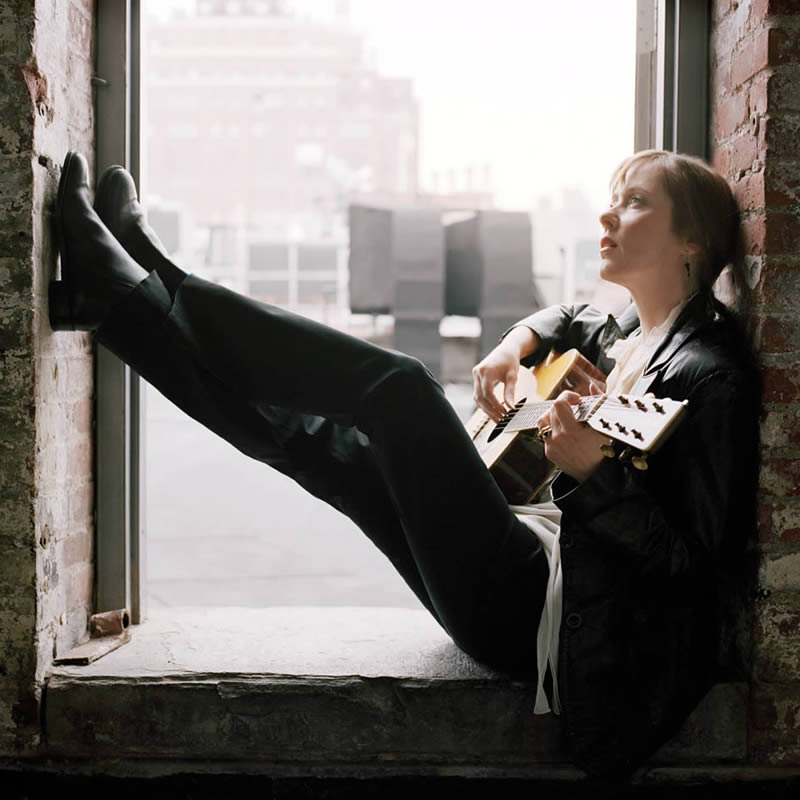 Suzanne Vega